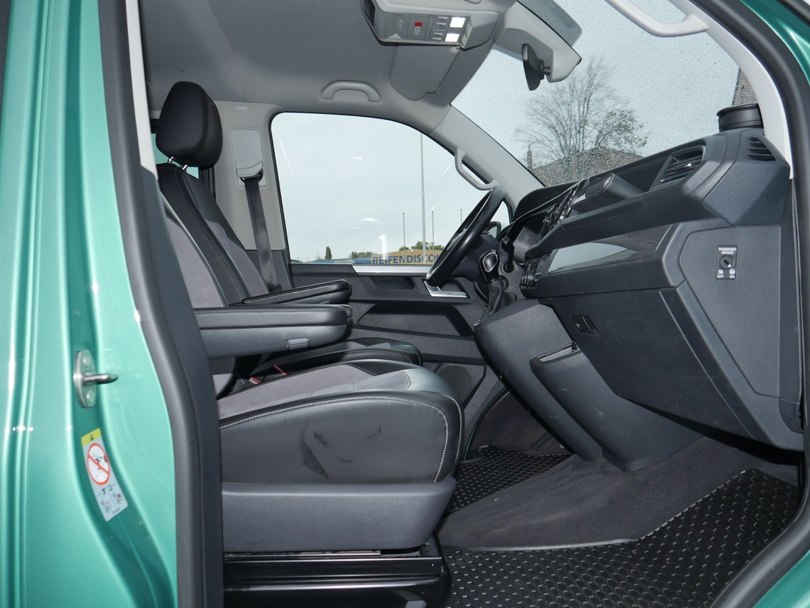 Volkswagen T6.1 Multivan 2.0 TDI Generation Six DSG AHK ACC foto 4