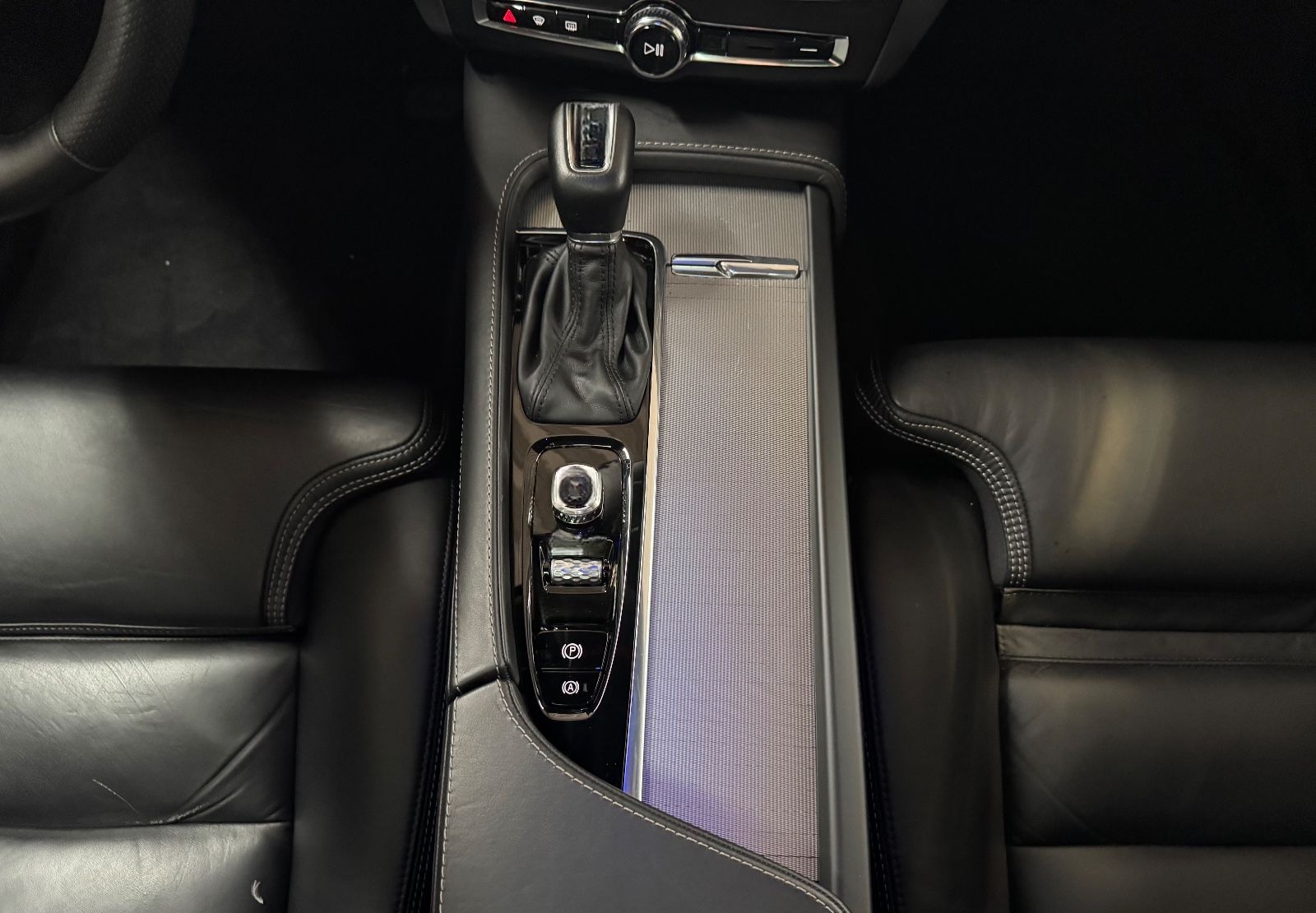 Volvo V90 Inscription AWD *STHZ*H&K*NAV*PAN*LED*ACC*RK foto 14