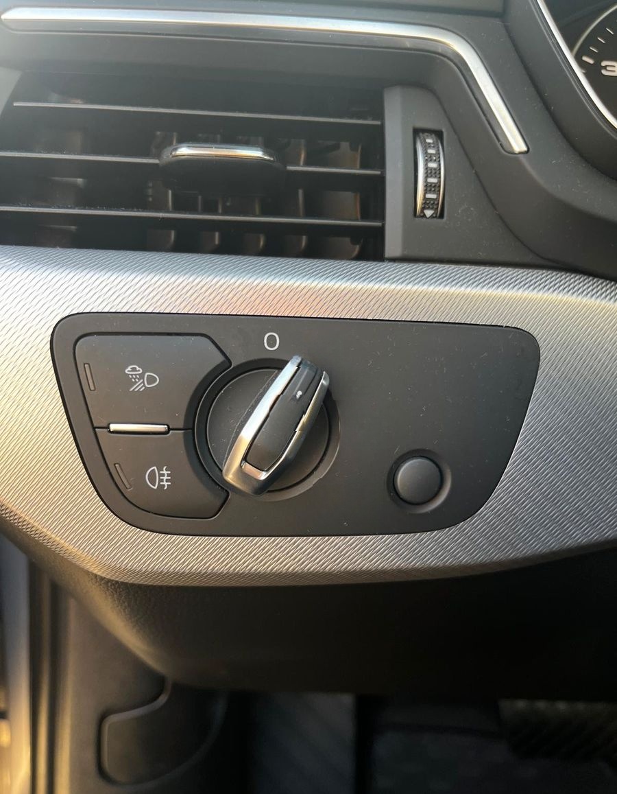 Audi A4 Lim. basis ultra foto 12