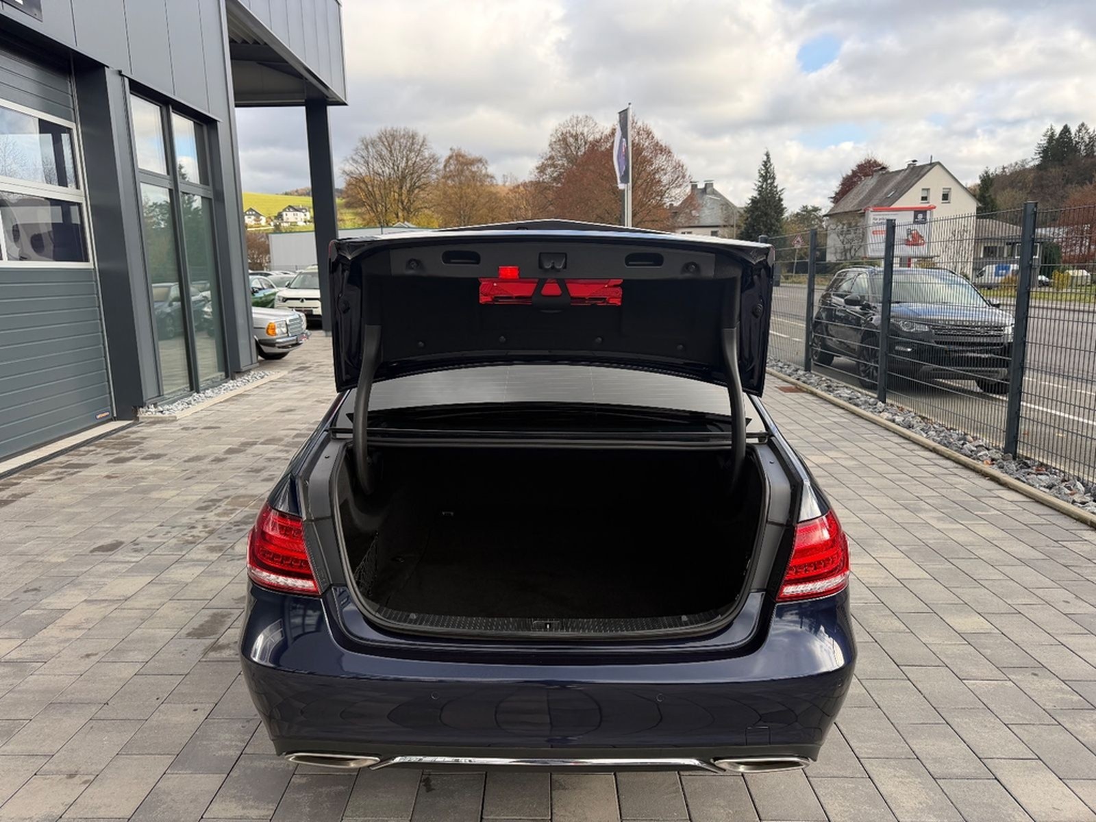 Mercedes-Benz E 250 CGI BlueEfficiency*NAVI*ACC*8-FACH*PDC foto 17