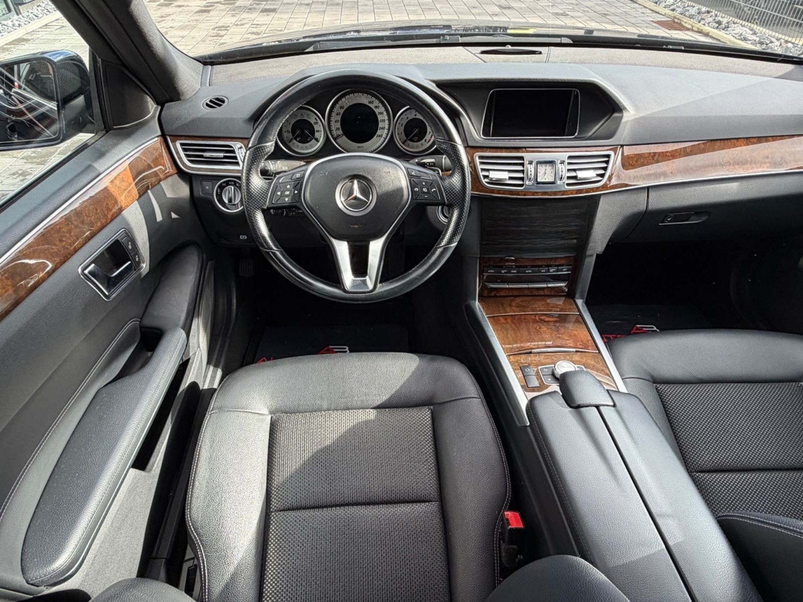 Mercedes-Benz E 250 CGI BlueEfficiency*NAVI*ACC*8-FACH*PDC foto 9