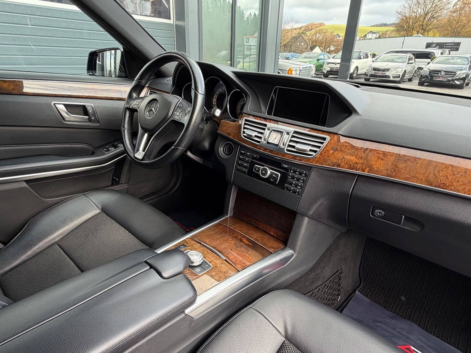 Mercedes-Benz E 250 CGI BlueEfficiency*NAVI*ACC*8-FACH*PDC foto 10