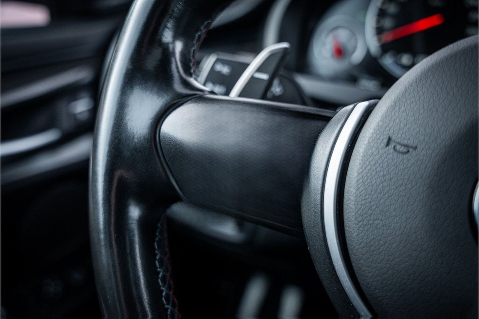 BMW X6 M - Panorama | H&K | Memory | Cruise Control foto 26