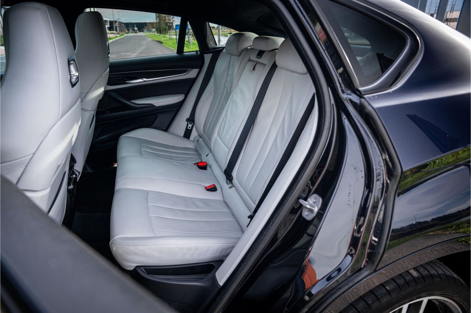 BMW X6 M - Panorama | H&K | Memory | Cruise Control foto 28