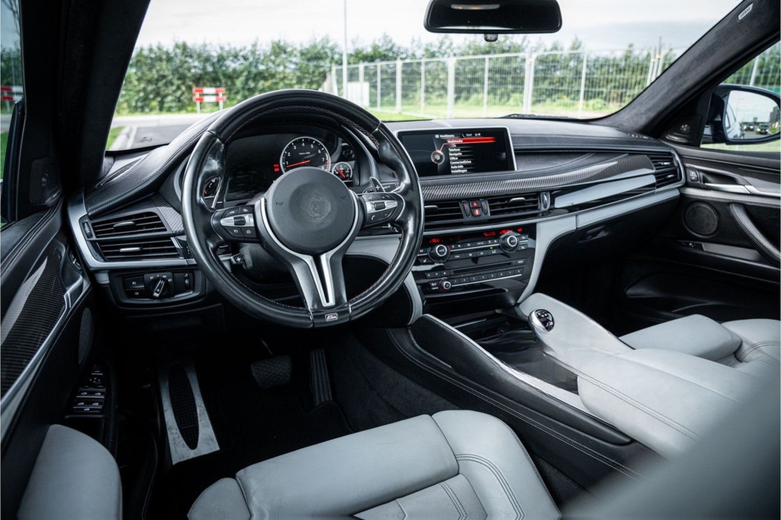 BMW X6 M - Panorama | H&K | Memory | Cruise Control foto 8