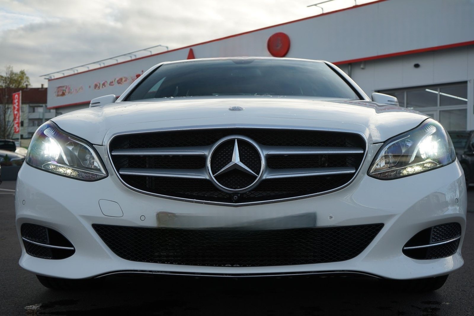 Mercedes-Benz E200 Avantgarde LED Navi Sitzheizung 360° foto 19