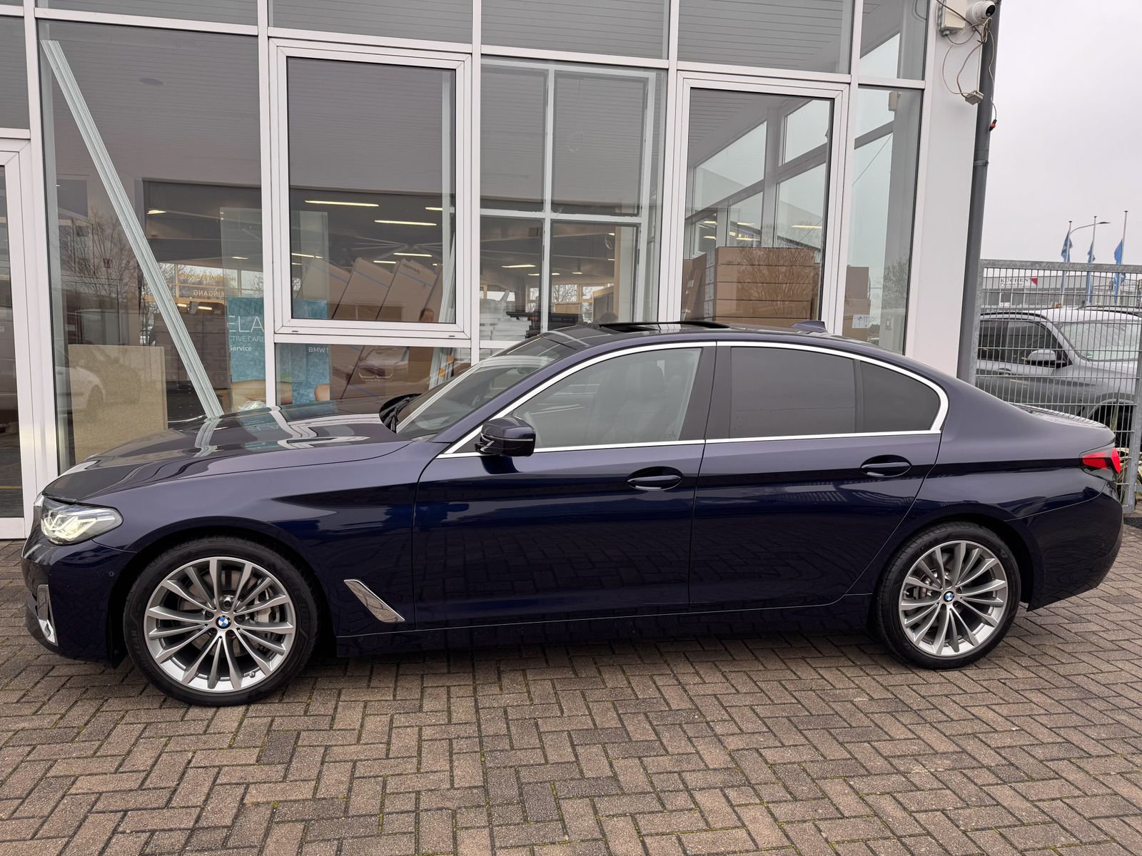 BMW 540d xDrive LUXURY, DACH, LASER, KOMF.SITZE, H&K foto 9