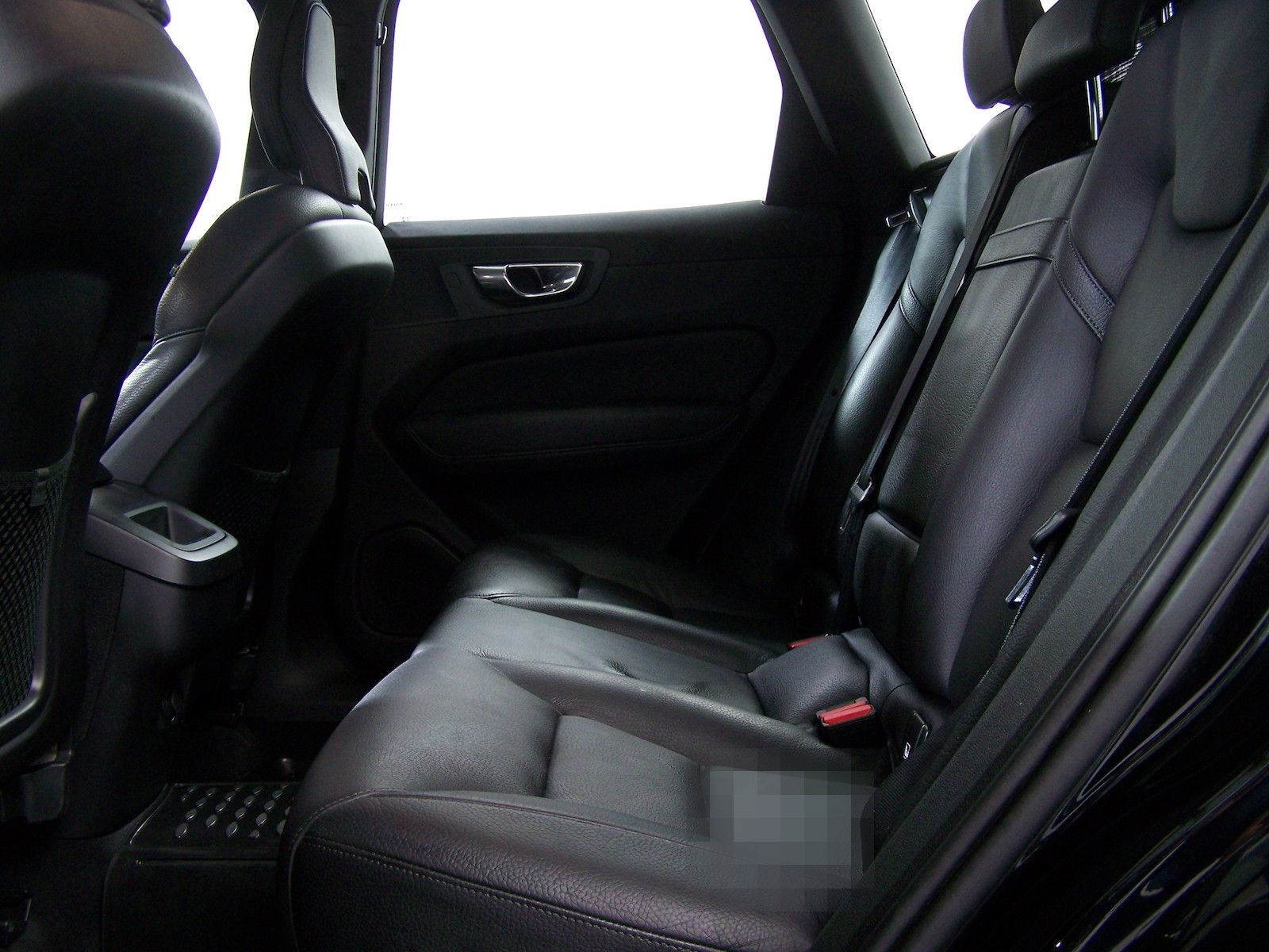 Volvo XC60 D4 Momentum AUTOM LEDER+NAVI+LED+KAM+VRT foto 5