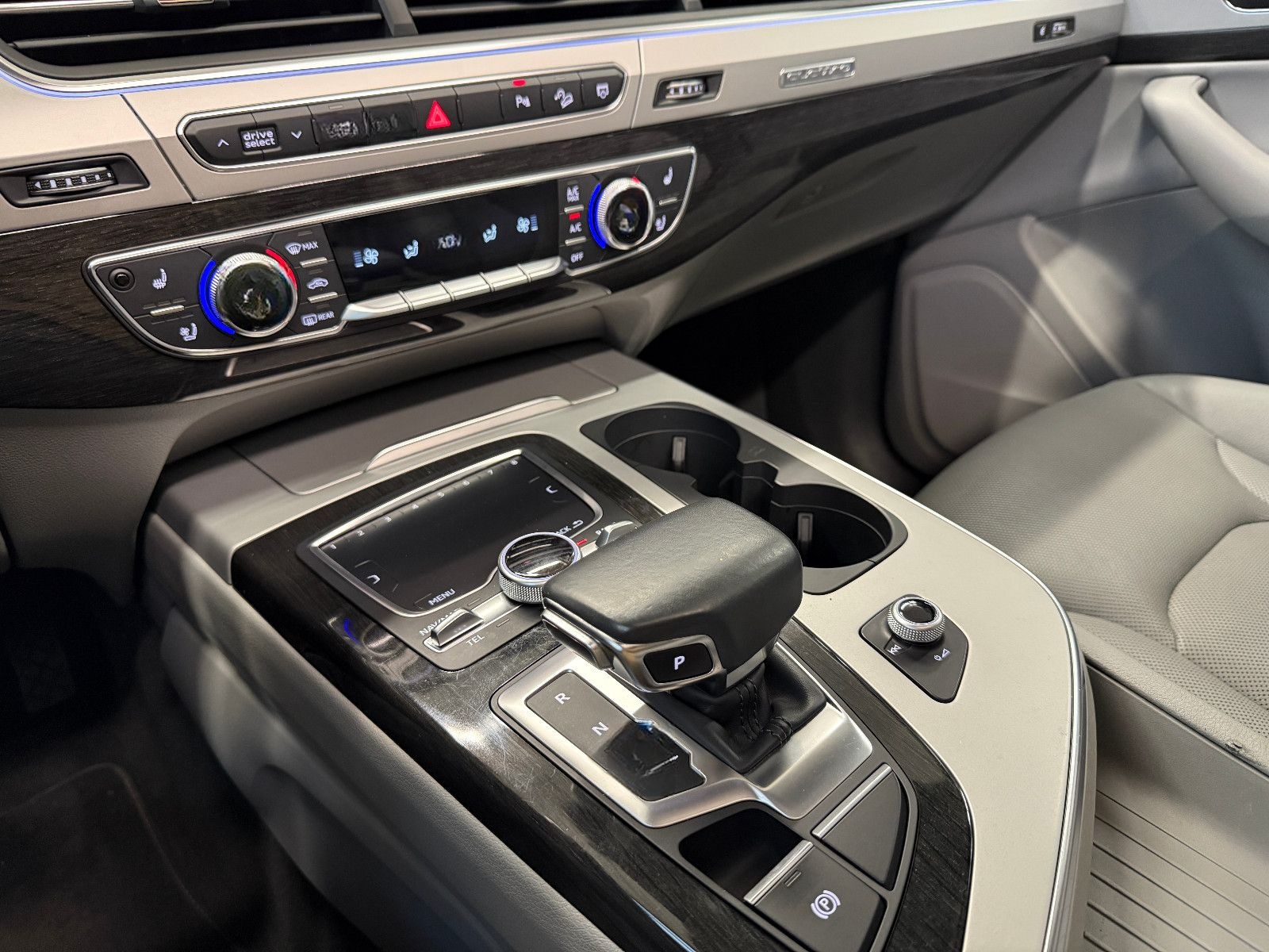 Audi 3.0 TFSI 7-SITZ AHK VIRTUAL PANO 4xSHZ LHZ 360 foto 9