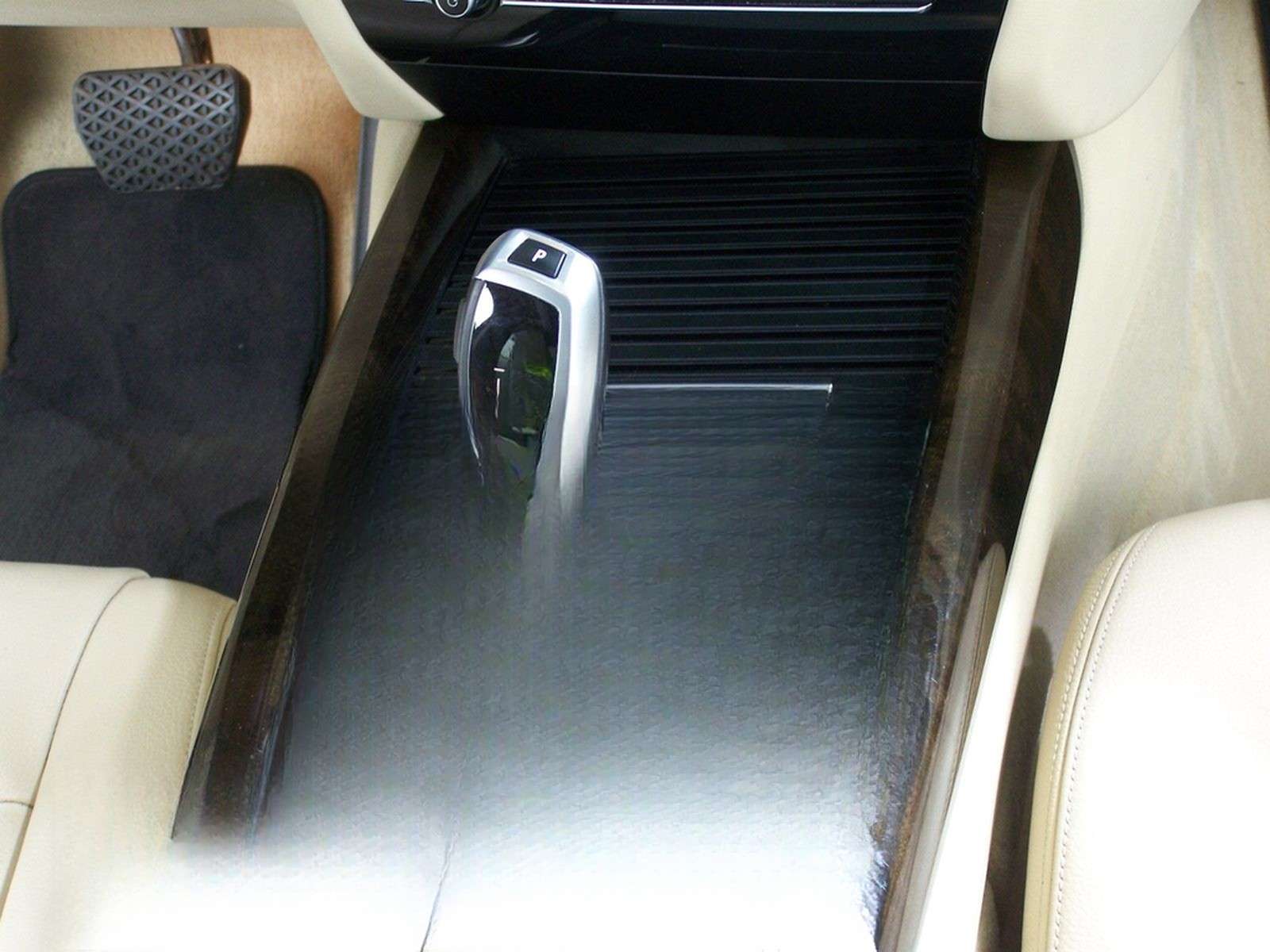 BMW X5 xDrive35i F15 PANORAM+HEAD+NAV+360°+HARM&KAD foto 12