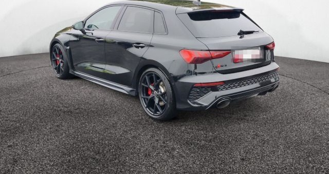 Audi RS 3 Sportback 2.5 TFSI quattro foto 4