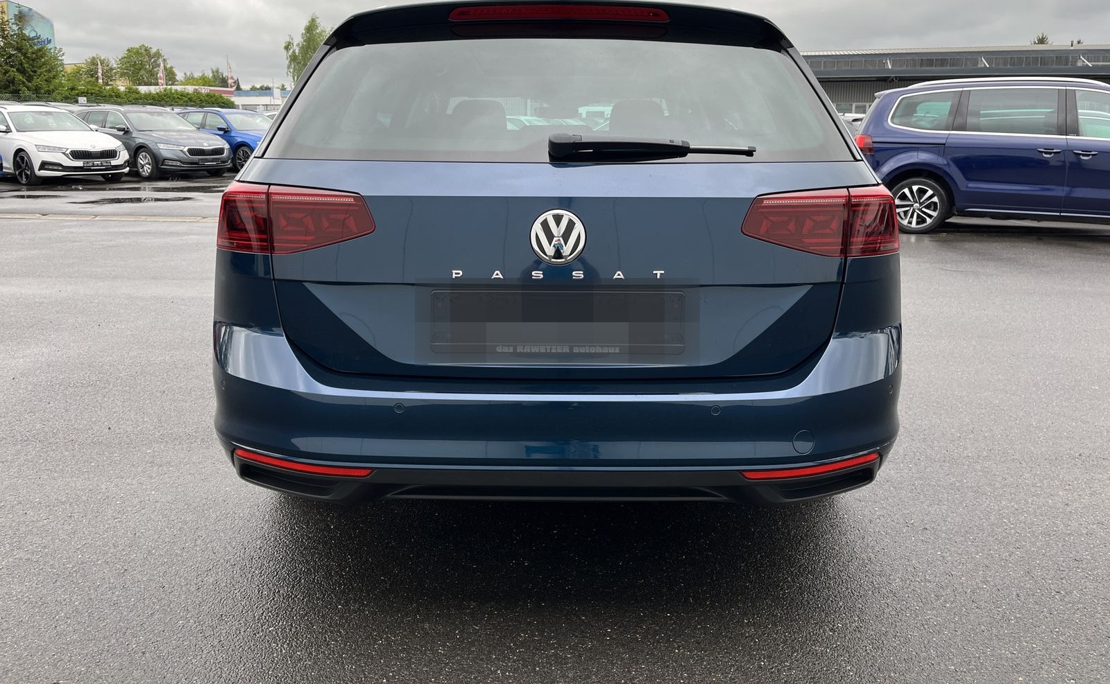 Volkswagen Passat Variant 2.0 TDI DSG Business 172€ m.20% A foto 7