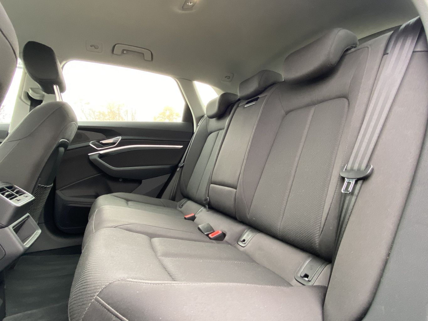 Audi e-tron 50 quattro 21"+NAVI+PDC+LED-MATRIX+ASSIST foto 11