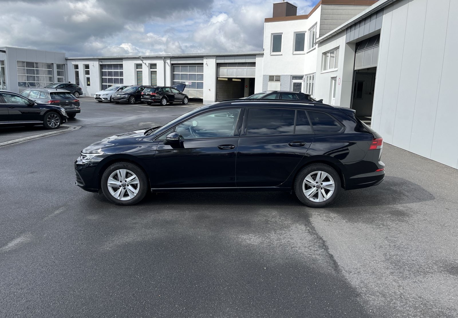 Volkswagen Golf Variant 2.0 TDI Life 127€ m. 20% AnzahlungD foto 3