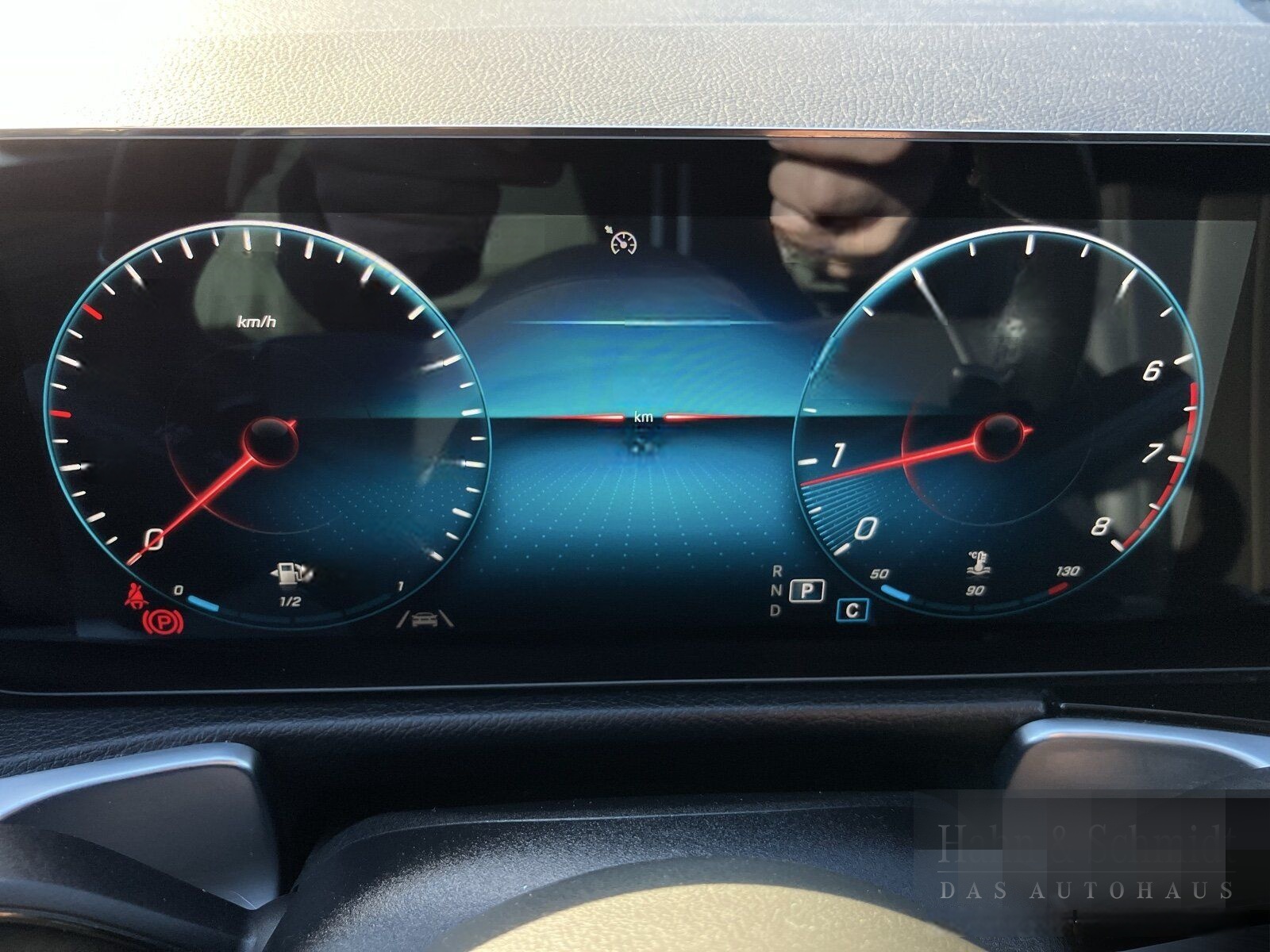 Mercedes-Benz GLB 200 Keyless/LED/AHK/EasyP/Ambi/TW/360 foto 7