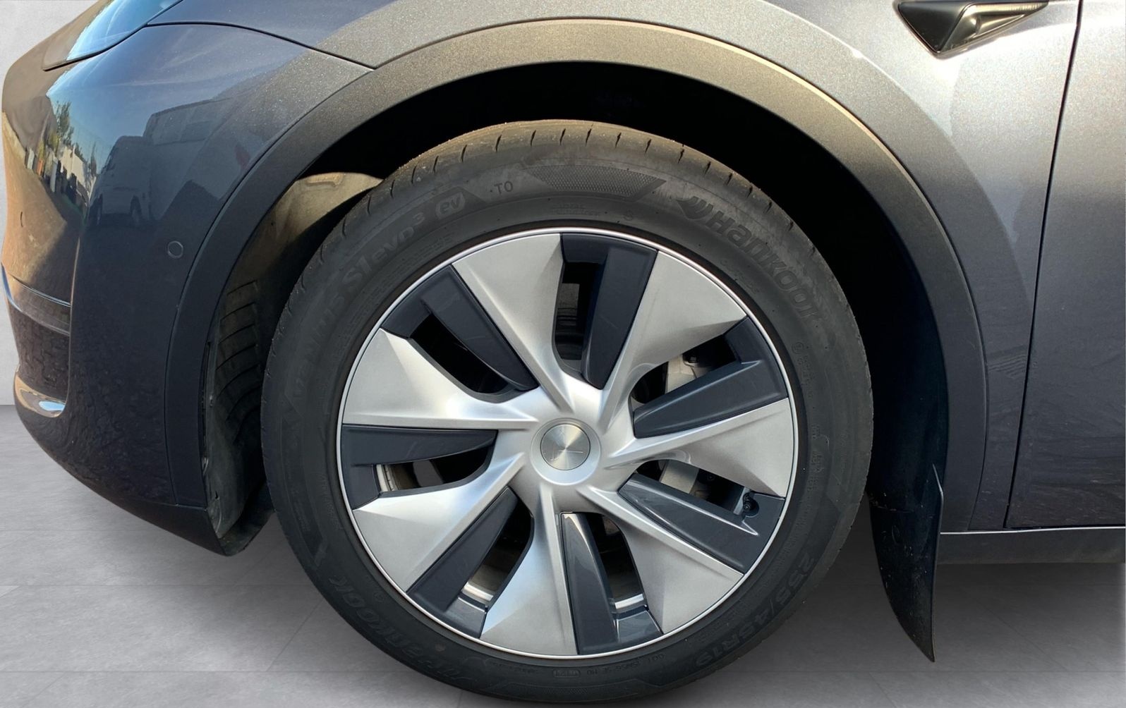 Tesla Model Y Long Range AWD * White Interior * 1.Hand foto 10