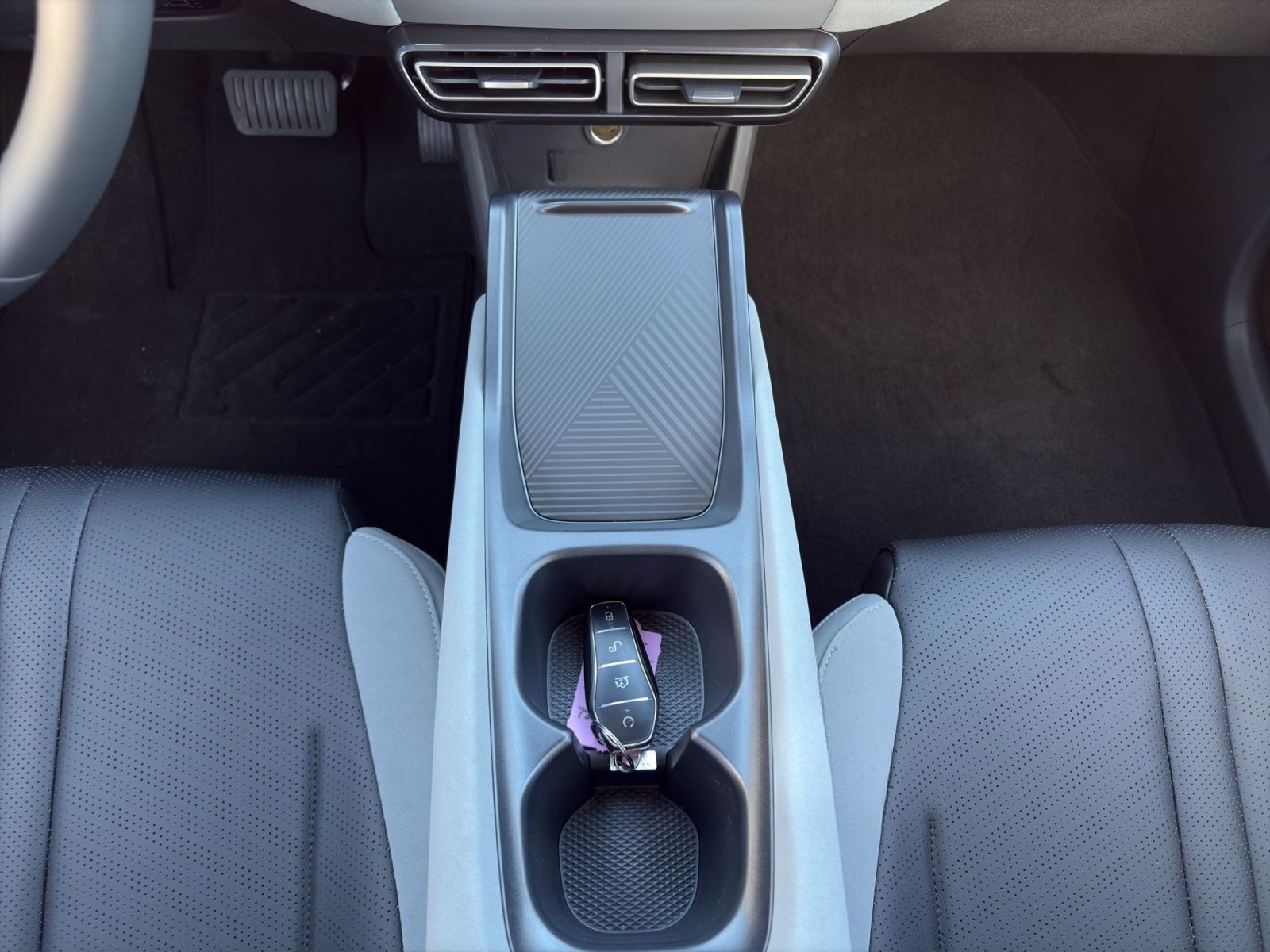 BYD Dolphin Surf Active foto 15