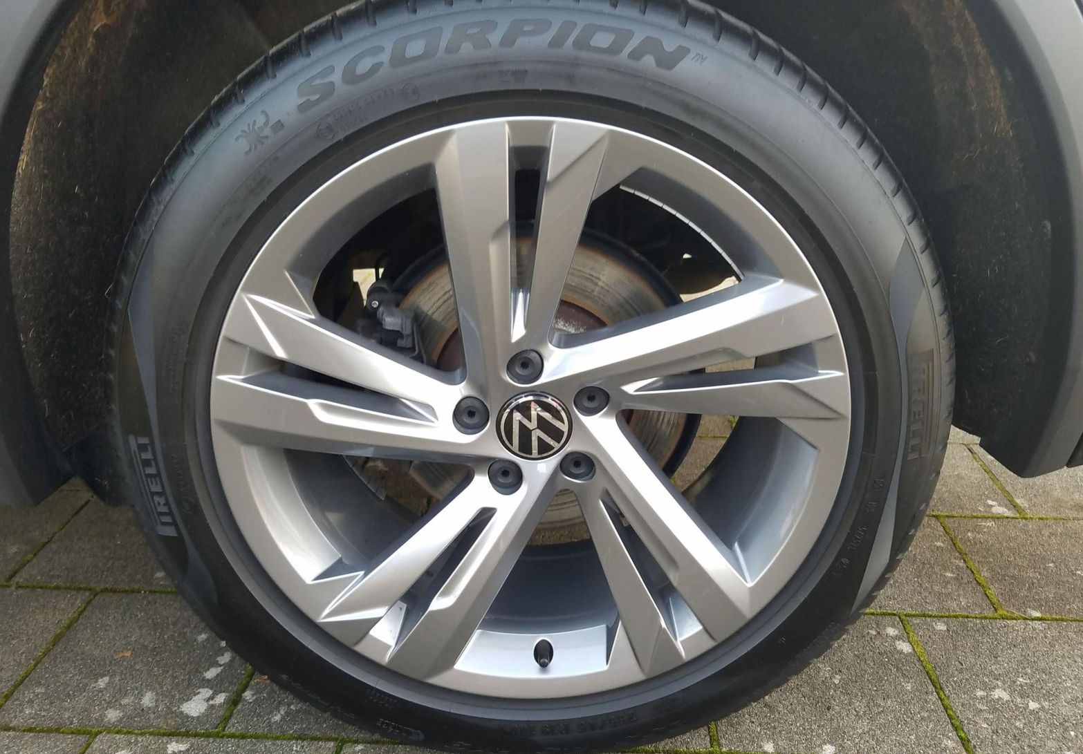 Volkswagen Tiguan 2.0 TDI, 4 Motion, R-Line*AHK*NAVI*MAT... foto 9