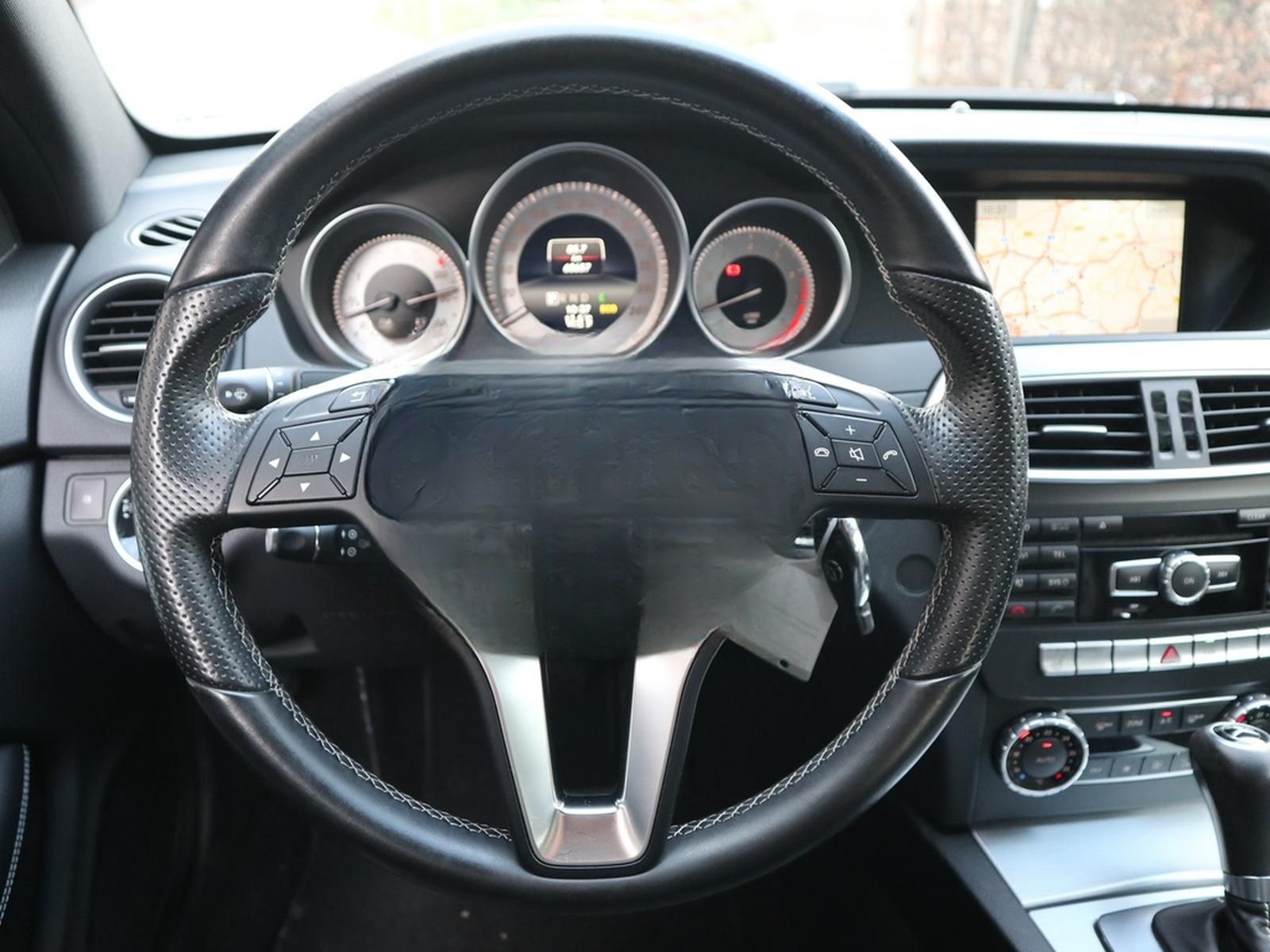 Mercedes-Benz C 180 Coupe Edition C AMG NAVI TEMP RFK SD XENON foto 14