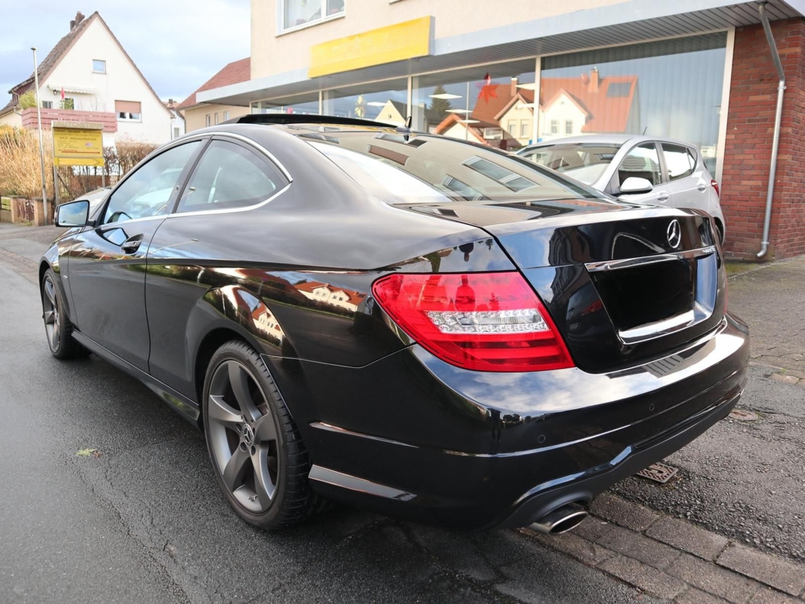 Mercedes-Benz C 180 Coupe Edition C AMG NAVI TEMP RFK SD XENON foto 3