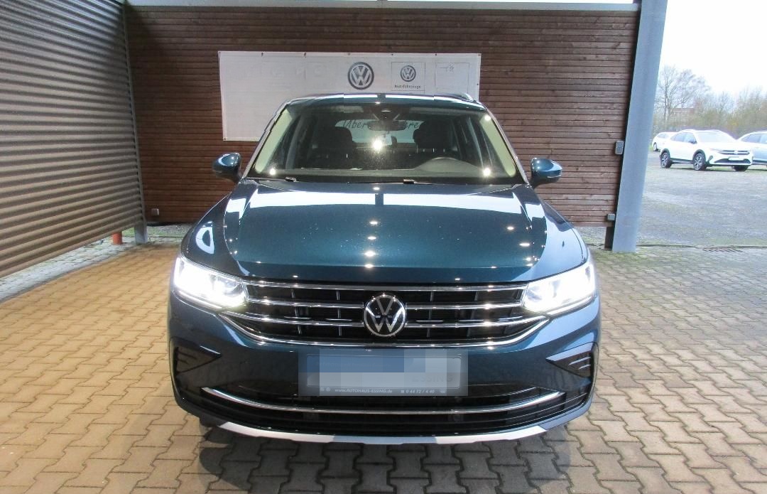 Volkswagen Tiguan Elegance 1,5 TSI DSG RearView,Matrix,19Zo foto 3