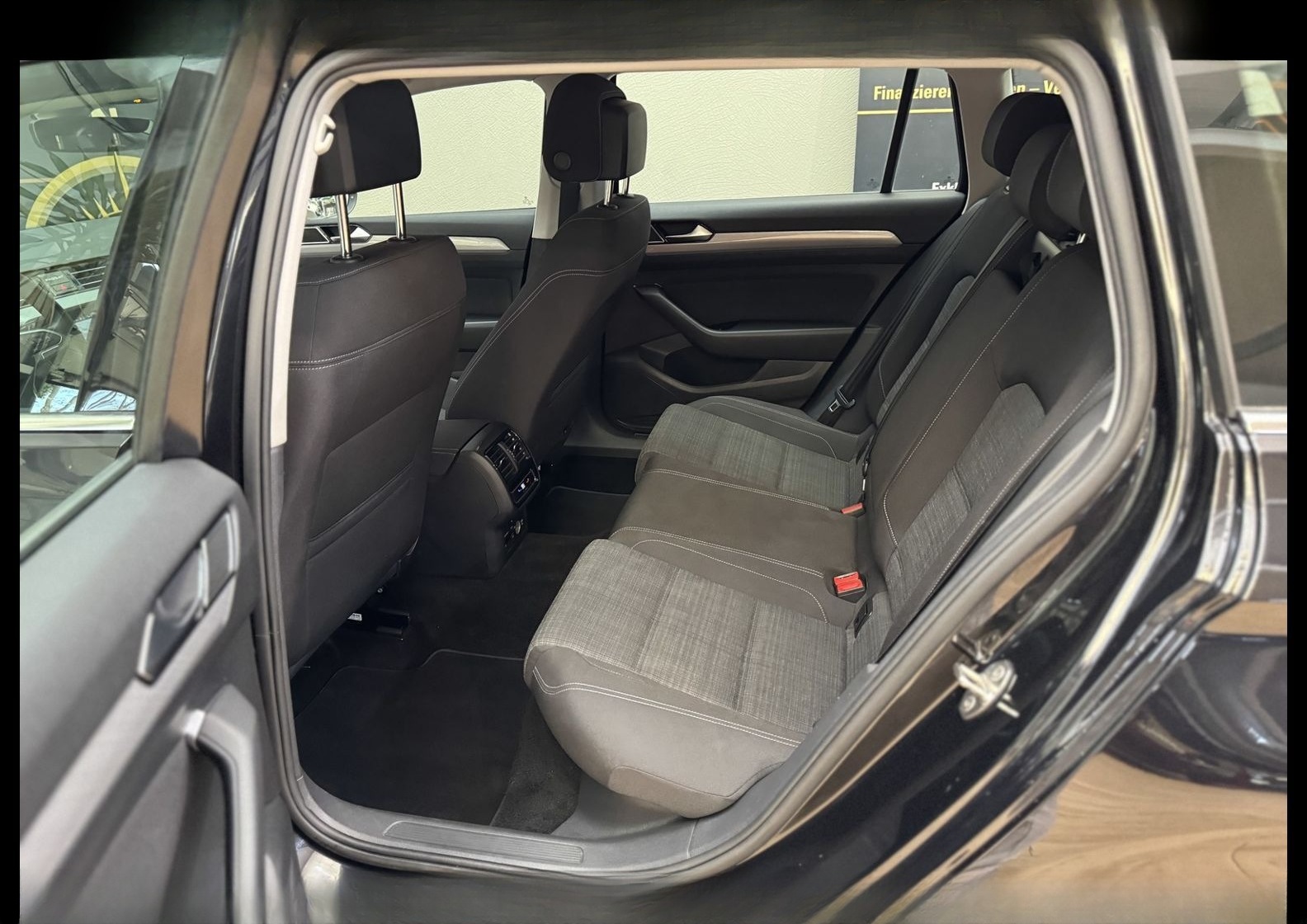 Volkswagen Passat Variant Business 2.0 TDI DSG Kamera/Navi/ foto 14