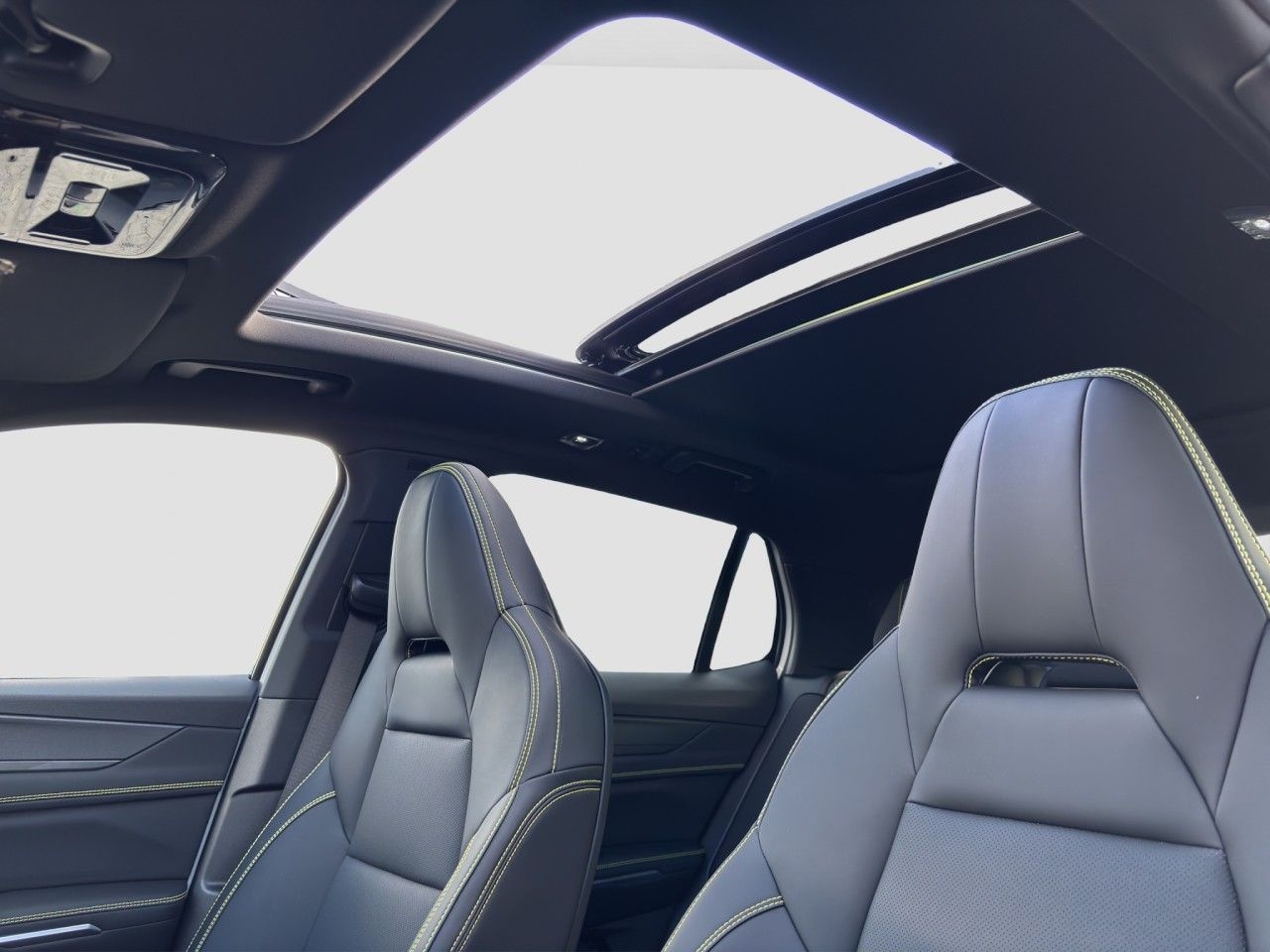 Lynk&Co 01 More Plug-In-Hybrid / PANO / 360 Grad Klima foto 15