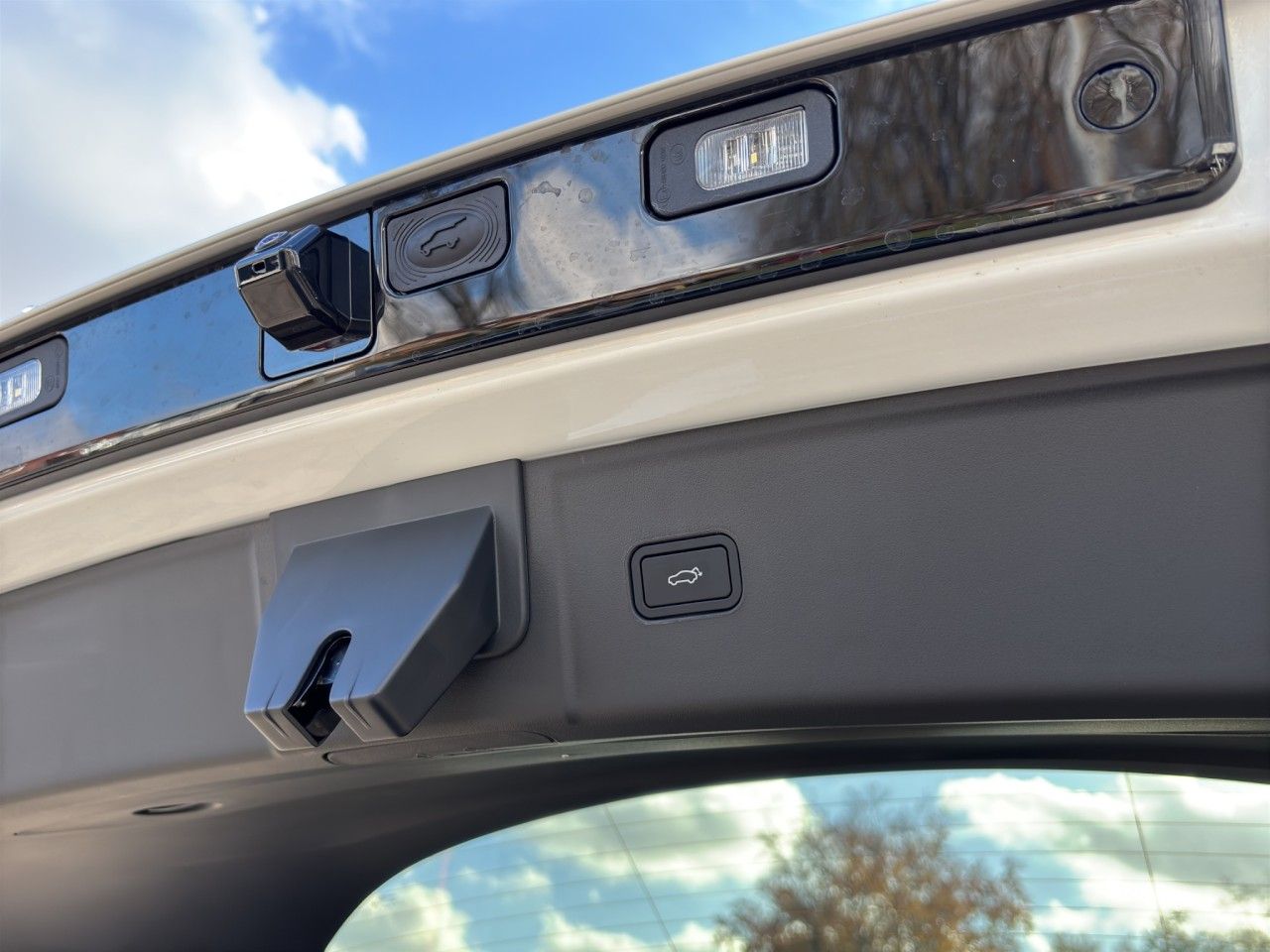 Lynk&Co 08 More Plug-In Hybrid / Pano / Matrix / 360Grad foto 18