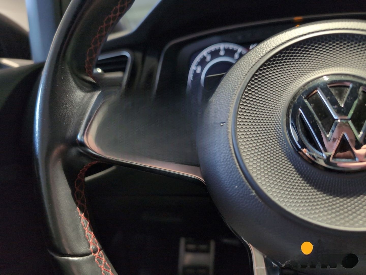 Volkswagen Golf GTI VII Performance 2,0 TSI DSG NAVI+R-FAHR foto 21