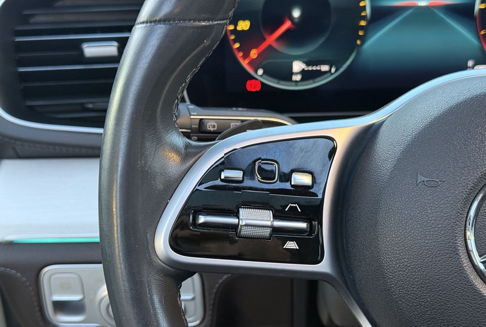 Mercedes-Benz GLE 350 d 4Matic 9G-TRONIC Ambiente | DISTRONIC+ foto 17