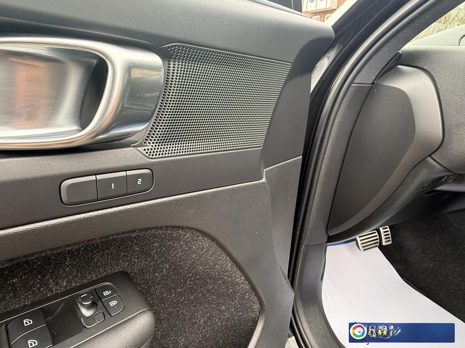 Volvo XC40 D4 R-Design AWD LED ACC Memory Navi SHZ CAM foto 17