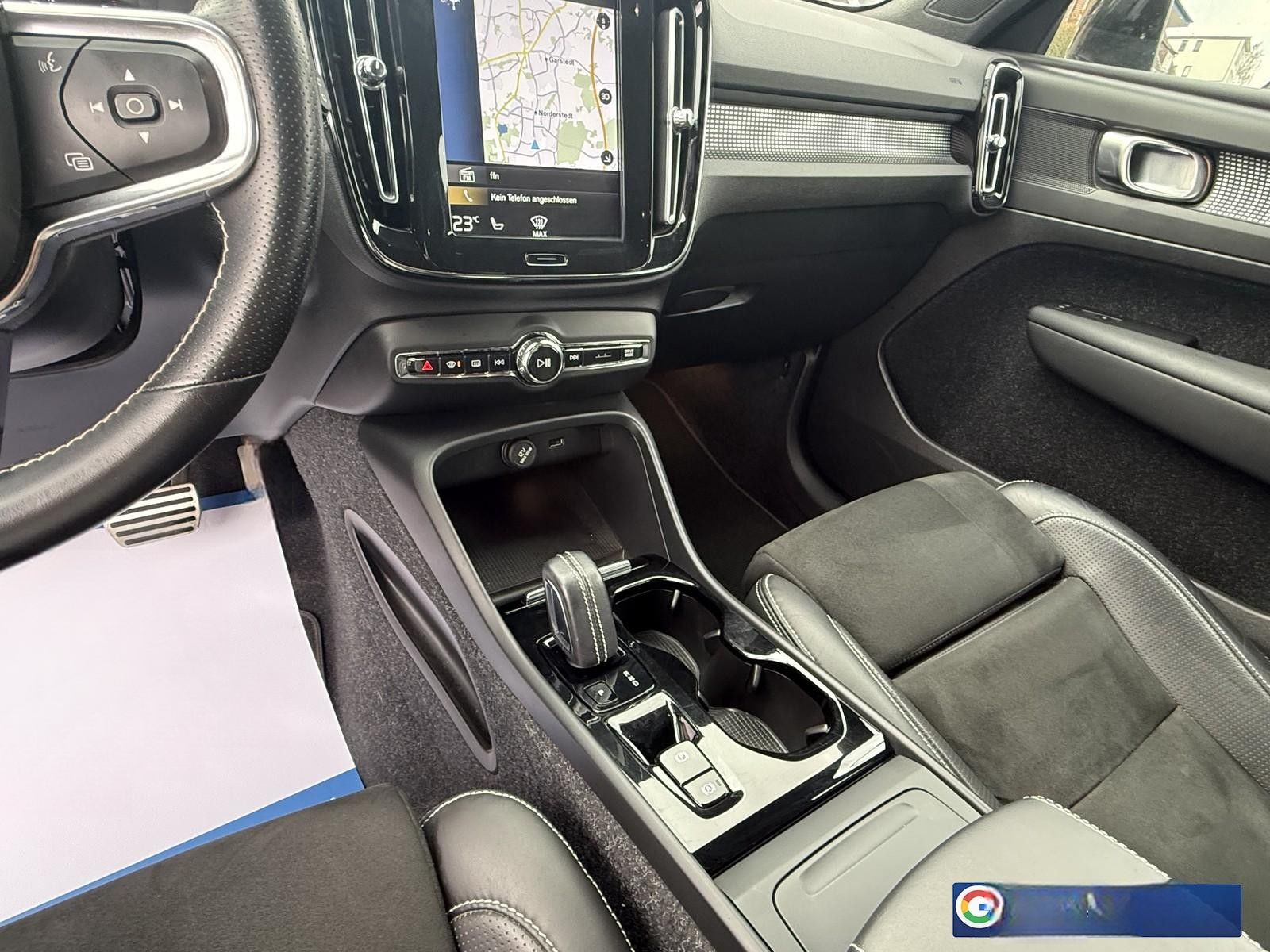 Volvo XC40 D4 R-Design AWD LED ACC Memory Navi SHZ CAM foto 18