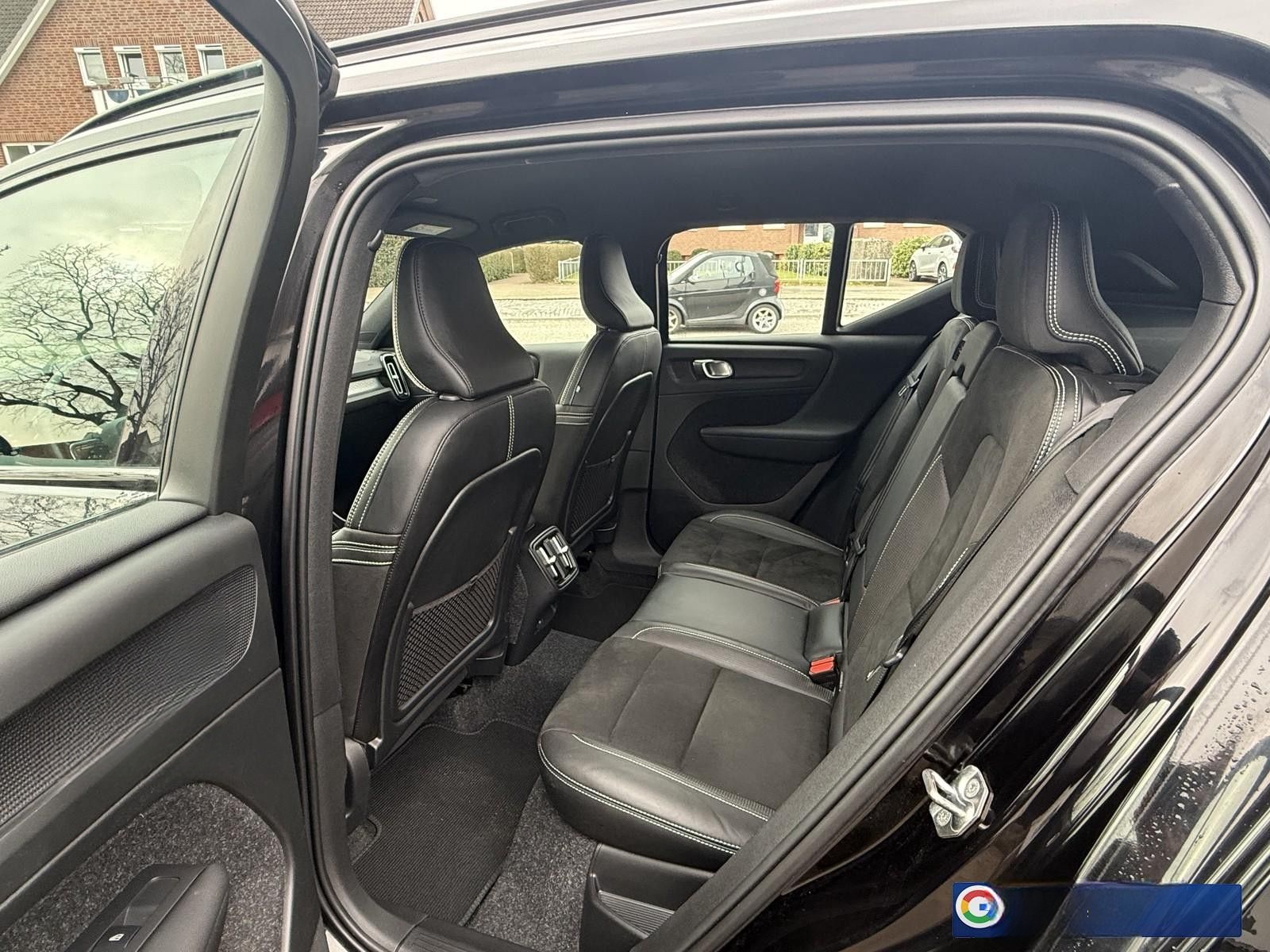 Volvo XC40 D4 R-Design AWD LED ACC Memory Navi SHZ CAM foto 19