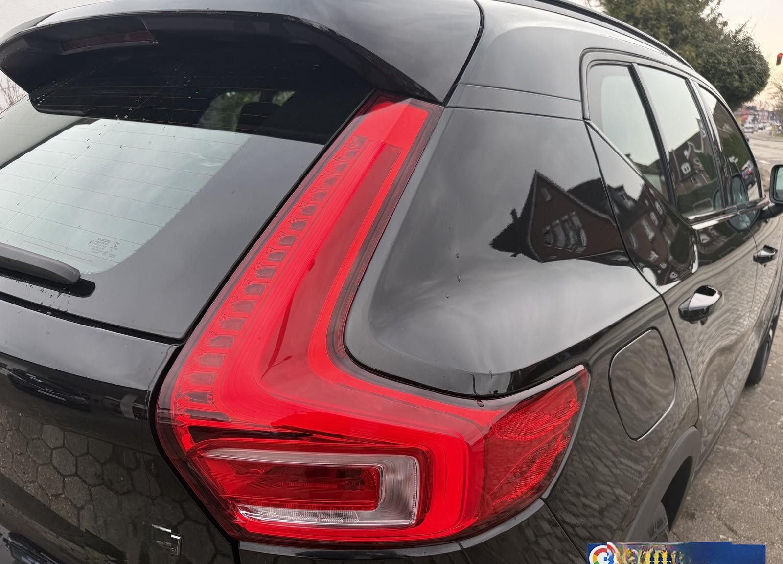 Volvo XC40 D4 R-Design AWD LED ACC Memory Navi SHZ CAM foto 25