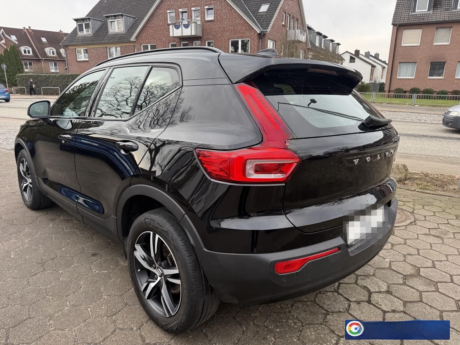 Volvo XC40 D4 R-Design AWD LED ACC Memory Navi SHZ CAM foto 7