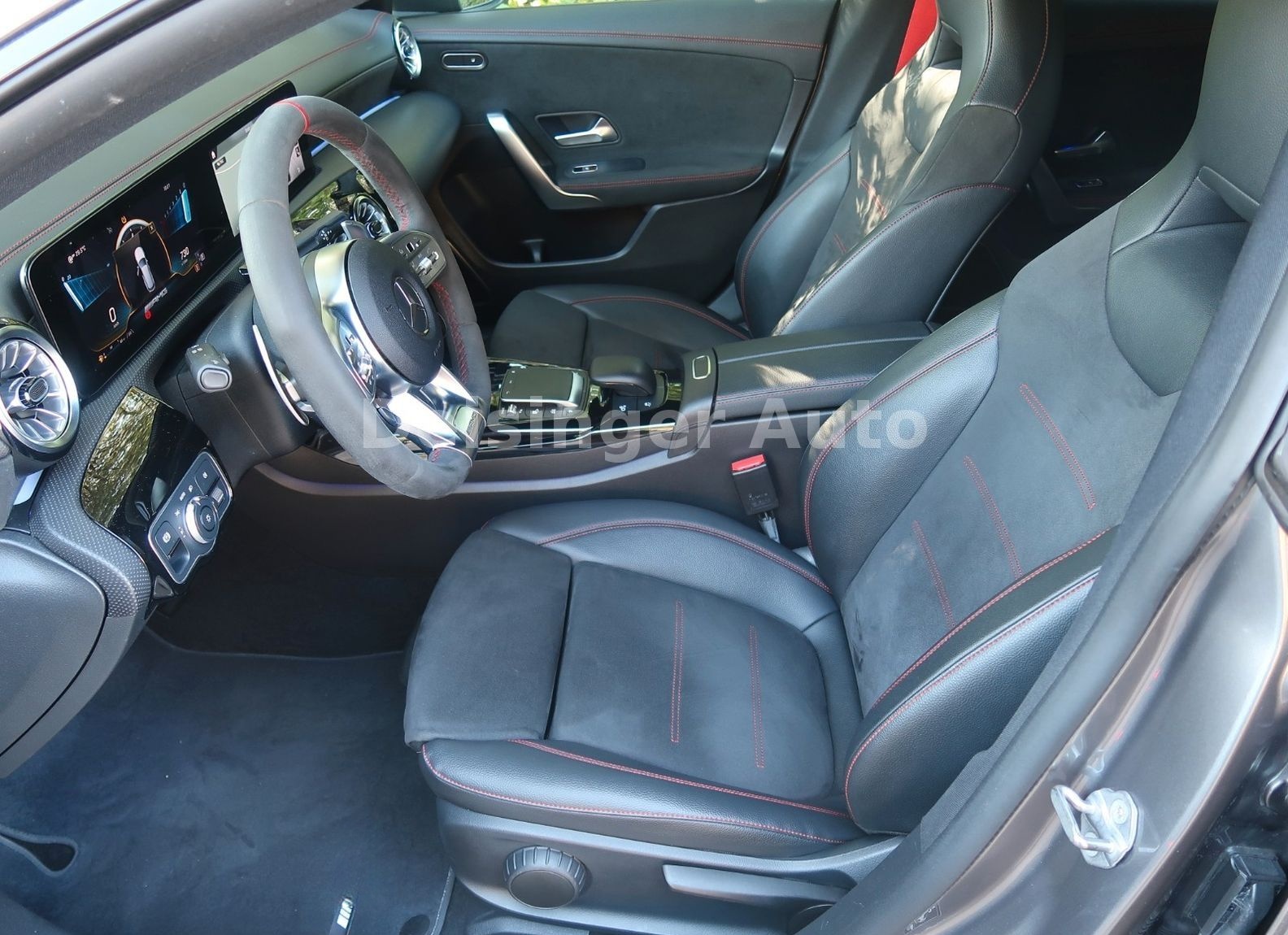 Mercedes-Benz CLA 45 AMG *PANO*BURMESTER*PARK*19"*TRACKPA*RIDE foto 9