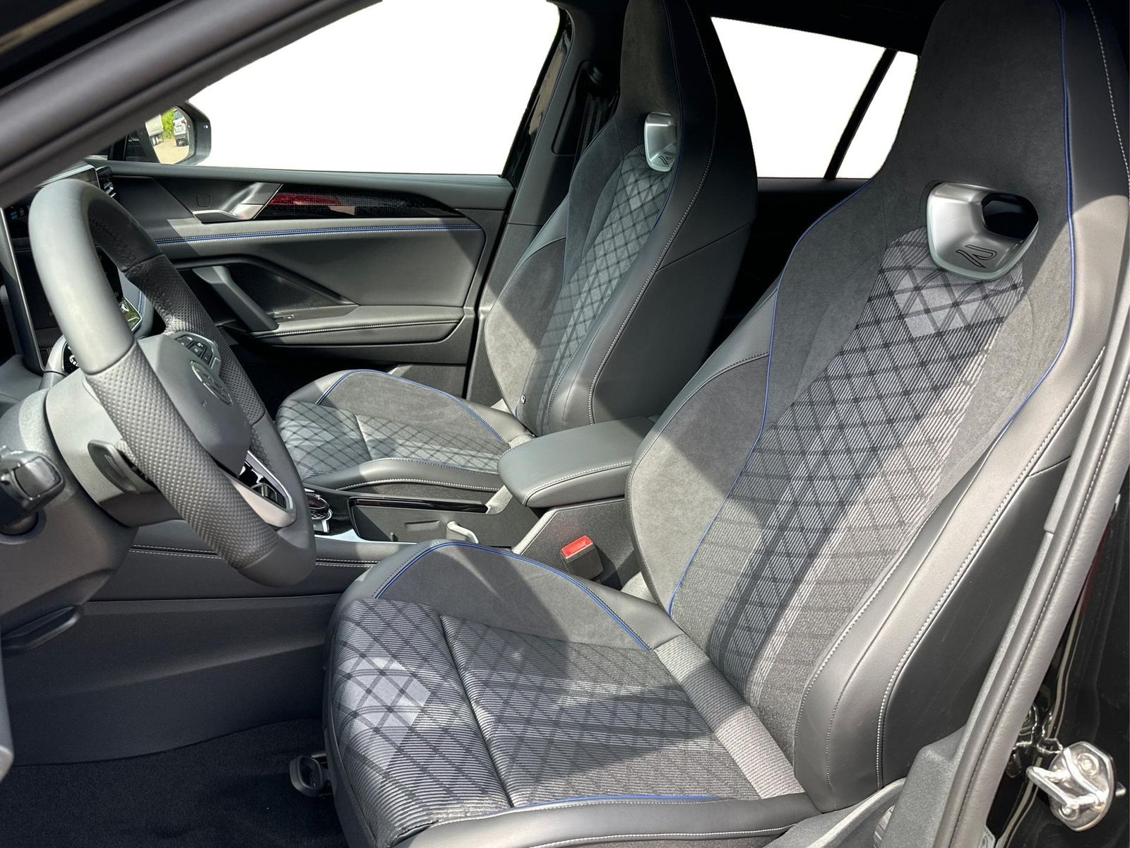 Volkswagen Tiguan R-Line SOUND+20"ALU+MATRIX+MASSAGE+ACC... foto 20