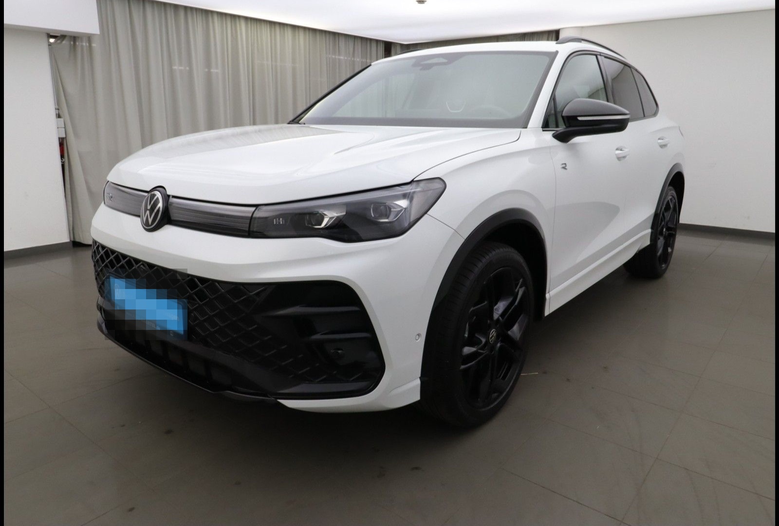 Volkswagen TIGUAN R-LINE BLACK STYLE 4MOTION 2.0 TDI DSG ( foto 2