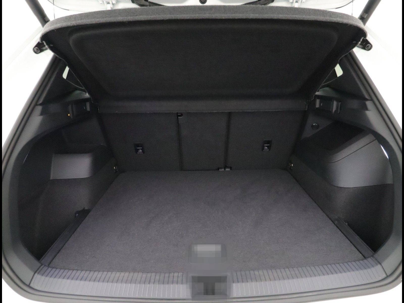 Volkswagen TIGUAN R-LINE BLACK STYLE 4MOTION 2.0 TDI DSG ( foto 11