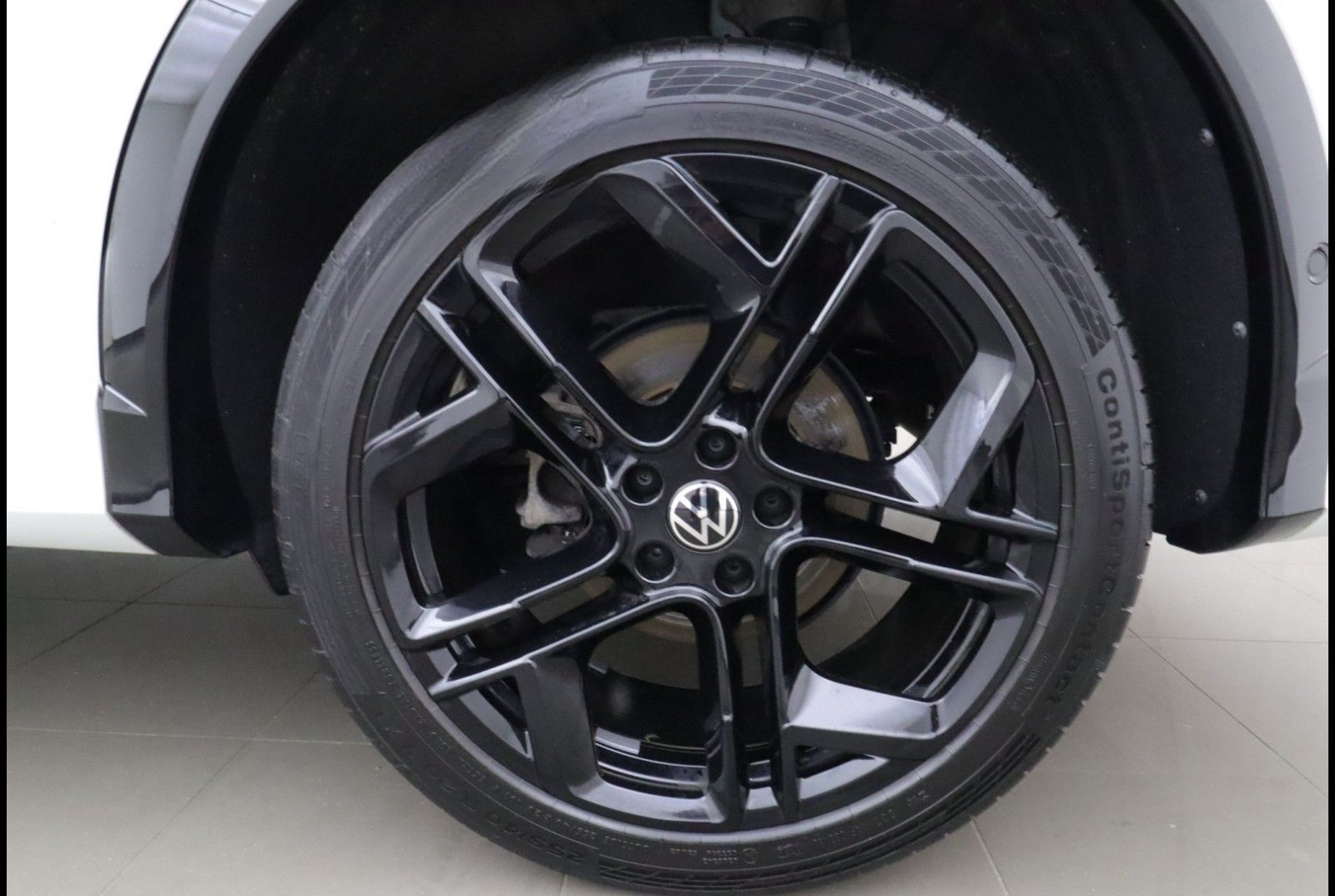 Volkswagen TIGUAN R-LINE BLACK STYLE 4MOTION 2.0 TDI DSG ( foto 16