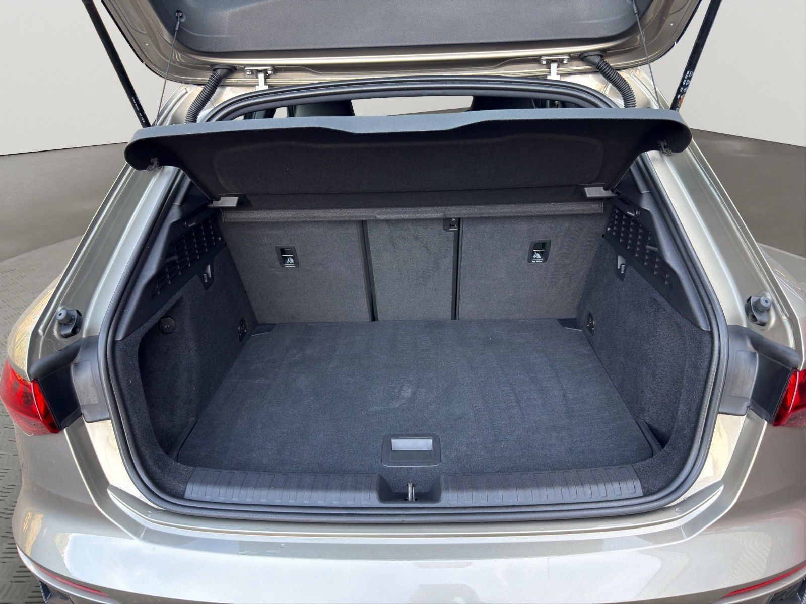 Audi S3 Sportback 2.0 TFSI quattro LED/LEDER/STHZ/B&O foto 7