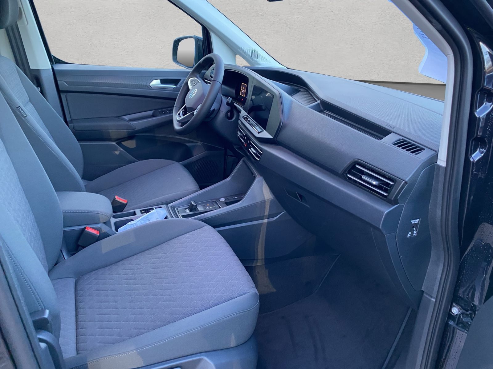 Volkswagen Caddy Life Maxi "ENERGY" 1,5 TSI DSG AHK GJ-Reif foto 19