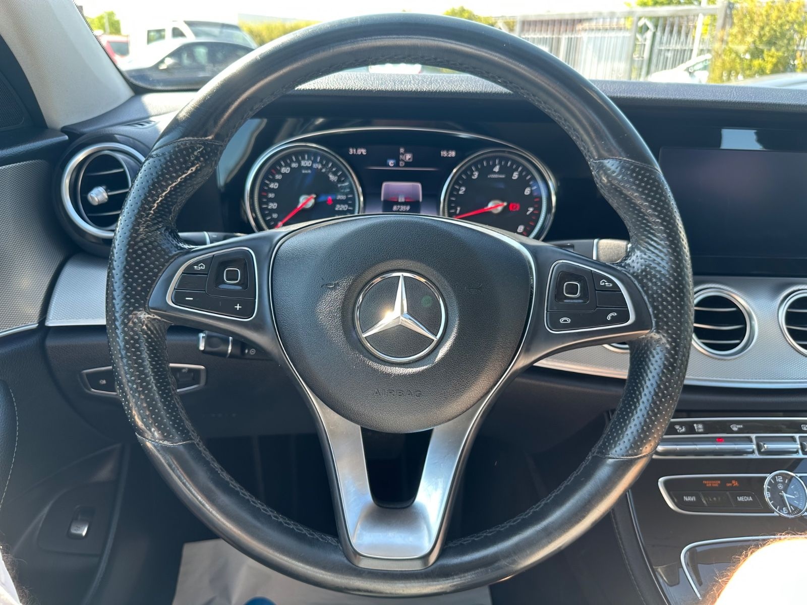 Mercedes-Benz E 200 T-Modell Avantgarde Navi LED Kamera foto 10