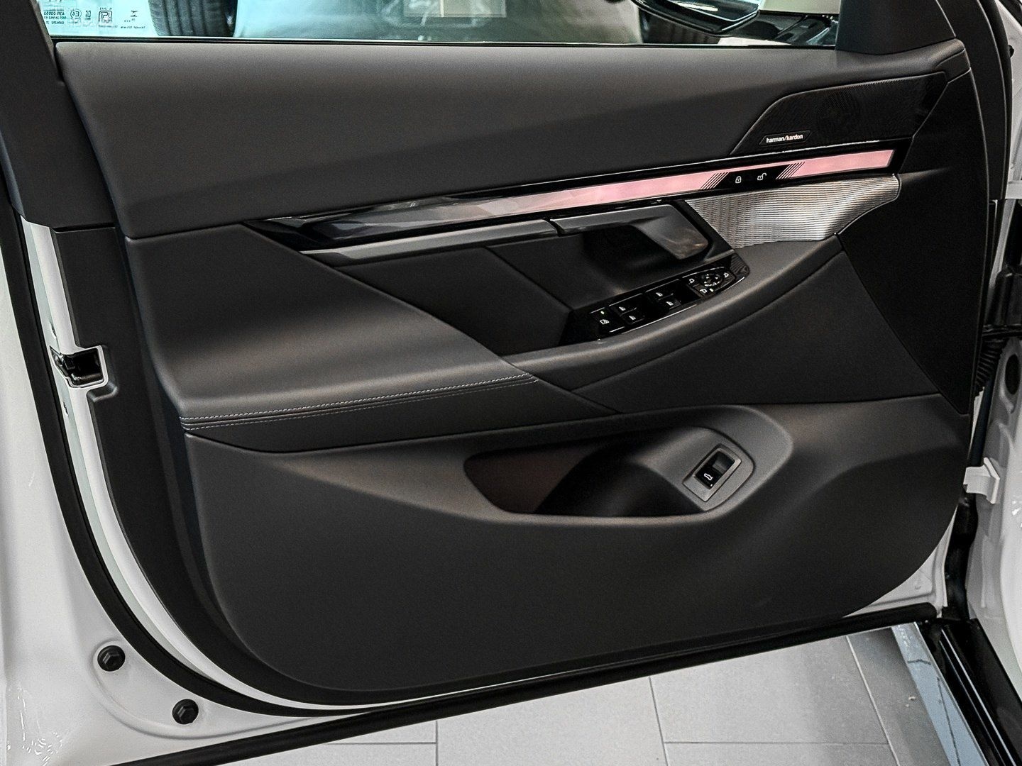 BMW 520i M Sport HUD PANO ACC 360°KAM RFK NAVI LED foto 17