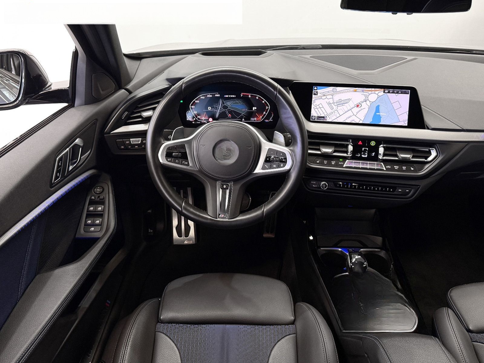 BMW M135i xDrive LC-PROF HUD KAMERA AD.LED HIFI 18" foto 12