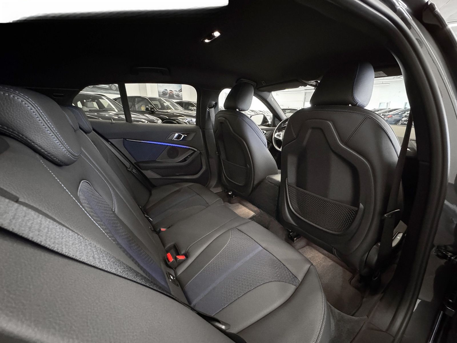 BMW M135i xDrive LC-PROF HUD KAMERA AD.LED HIFI 18" foto 14
