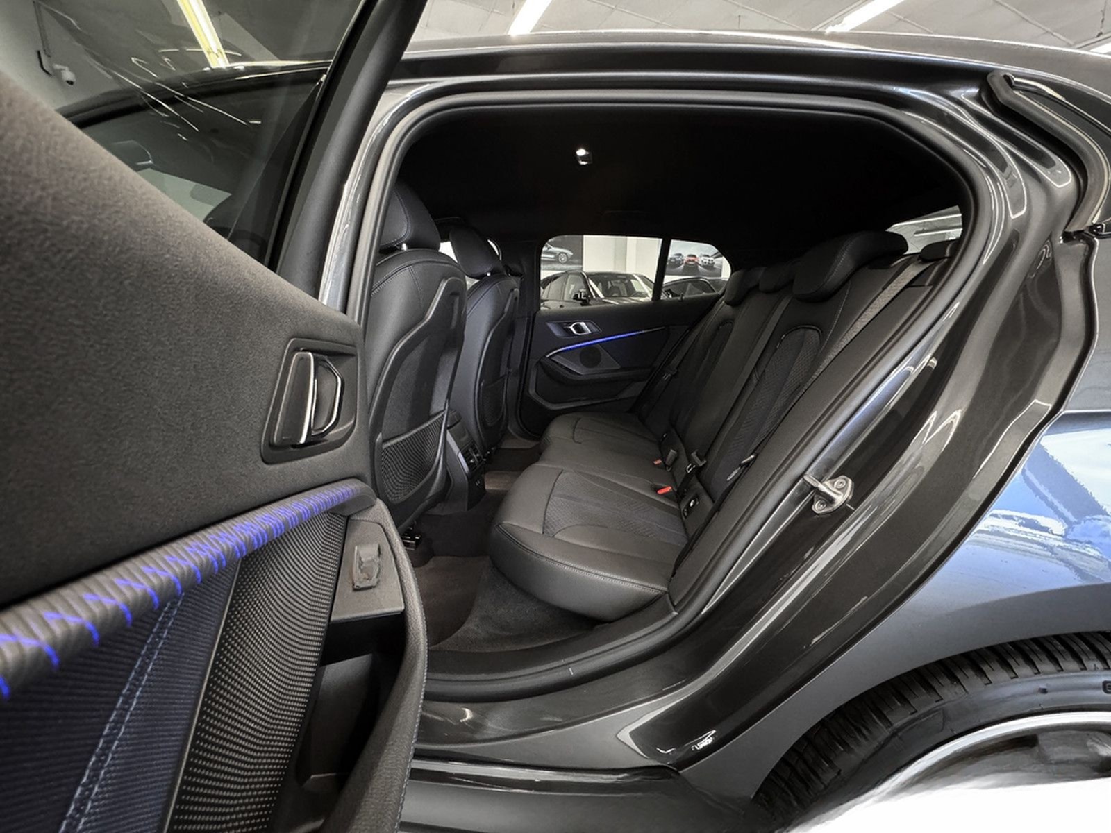 BMW M135i xDrive LC-PROF HUD KAMERA AD.LED HIFI 18" foto 15