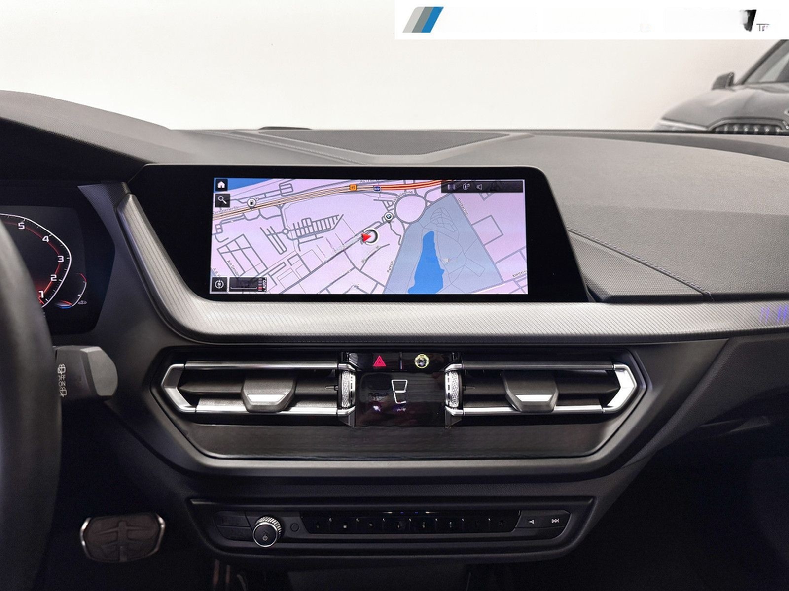 BMW M135i xDrive LC-PROF HUD KAMERA AD.LED HIFI 18" foto 18