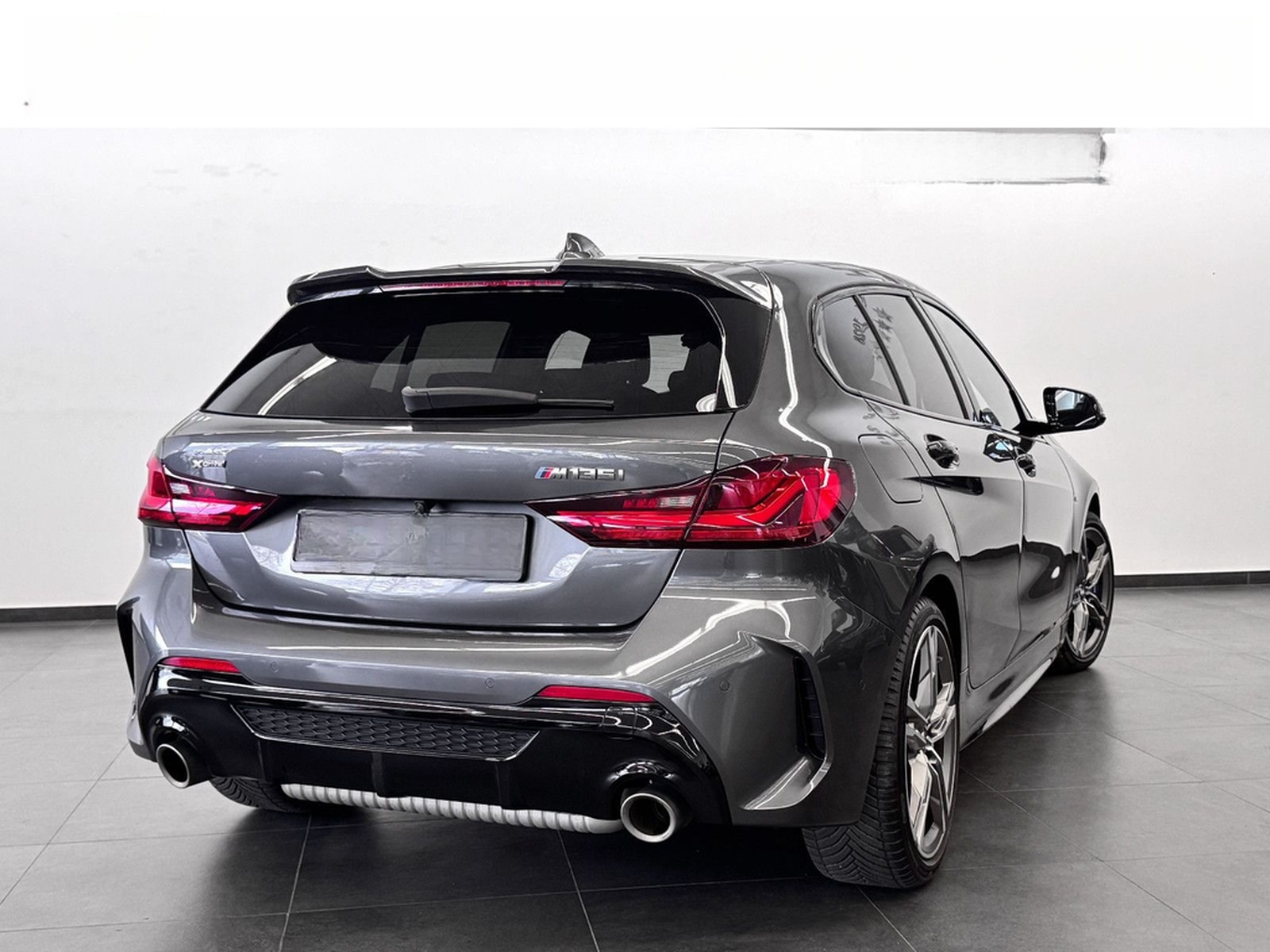 BMW M135i xDrive LC-PROF HUD KAMERA AD.LED HIFI 18" foto 6