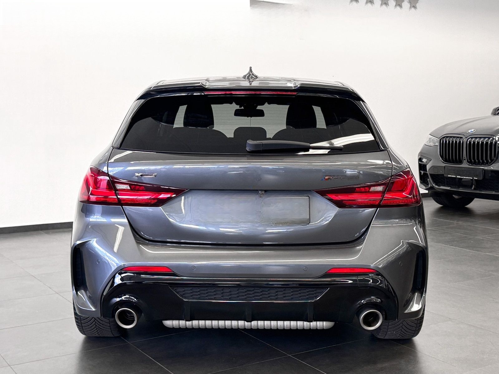 BMW M135i xDrive LC-PROF HUD KAMERA AD.LED HIFI 18" foto 8